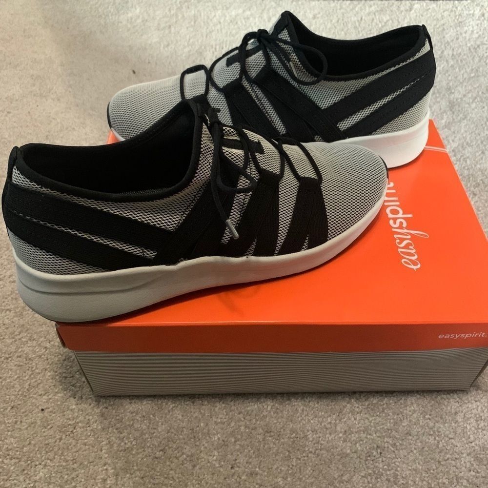 NWTS ❤️ Easy Spirit comfort shoes 9.5